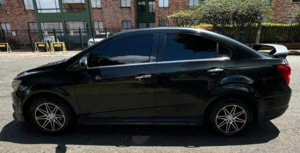 Chevrolet sonic lt 2013 1.6lt sedan - Imagen 2